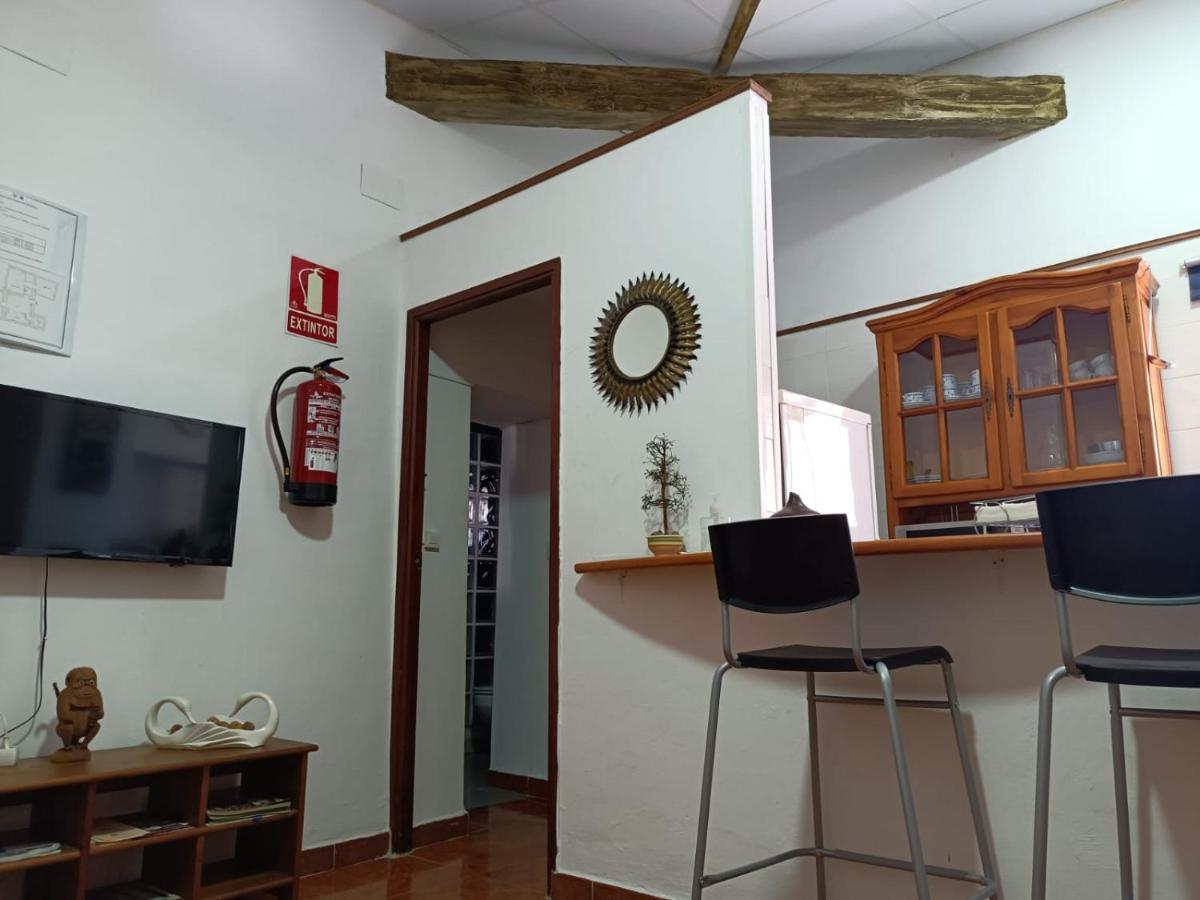 Apartamento Turístico MURALLA DE CÁCERES Esterno foto
