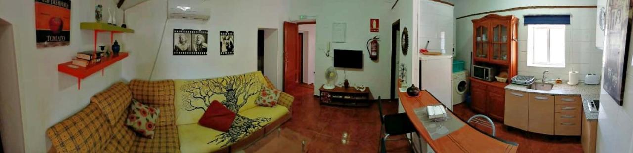 Apartamento Turístico MURALLA DE CÁCERES Esterno foto